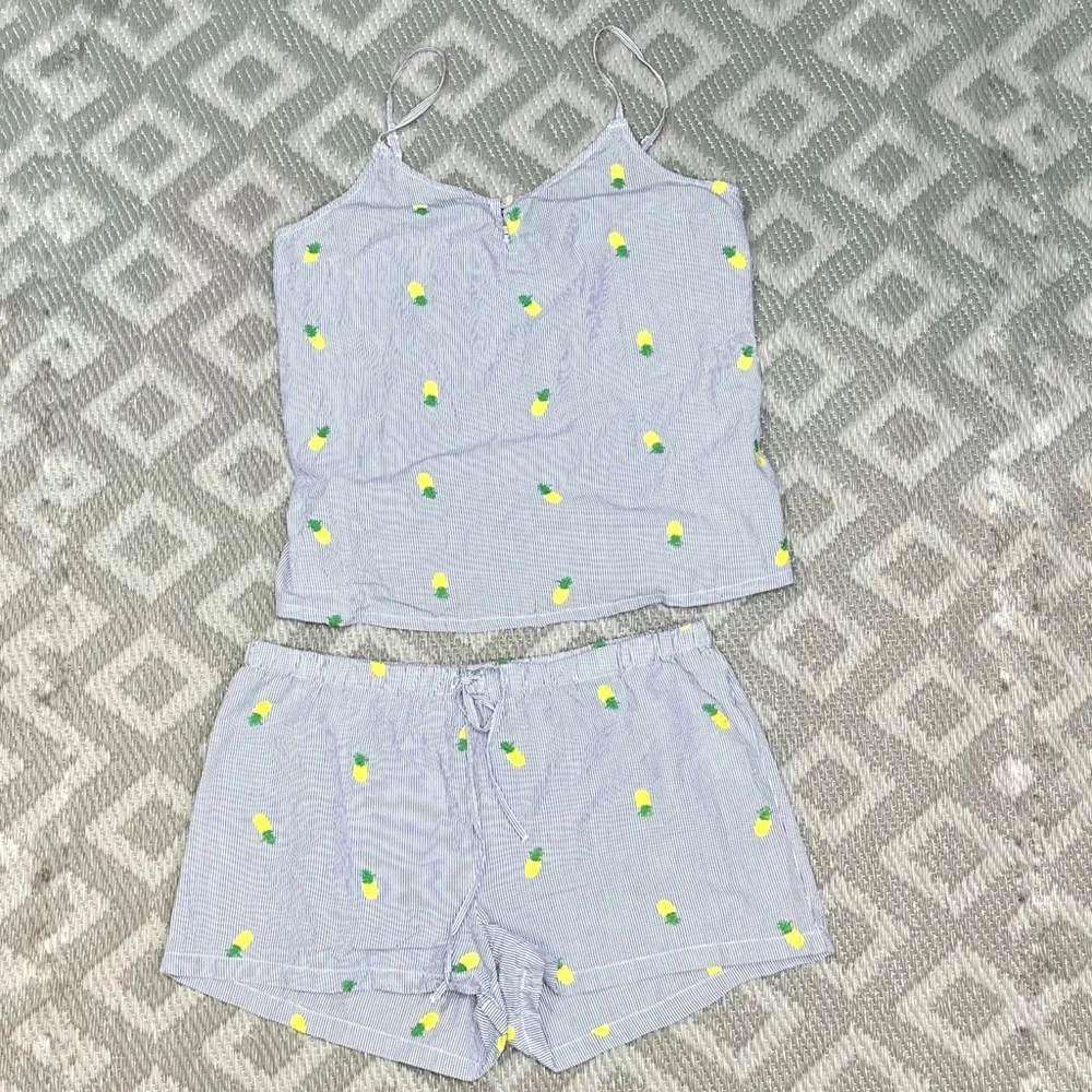 ⭐️Tabitha Webb 2-Piece Pineapple Pajama Set [1745] - Picture 2 of 11